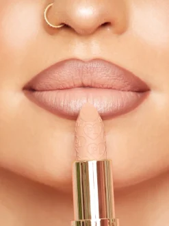 Hot P.Louise Kiss and Makeup Lip Kit Lip Liner|Lipstick
